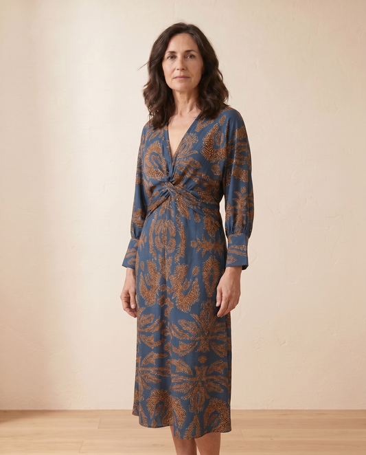 Isadora – Midi-Kleid mit künstlerischem Muster